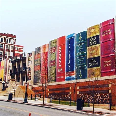 Kansas city library. Discover Kansas City Library's Community Bookshelf in Kansas City, Missouri: Community bookshelf of 25-foot-tall book spines. 