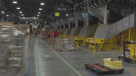 Dec 29, 2021 · Several development seeds Amazon.com Inc. planted throughout the Kansas City metro sprouted in 2021, bolstering the online retail giant's ranks among area employers with thousands of new.... 
