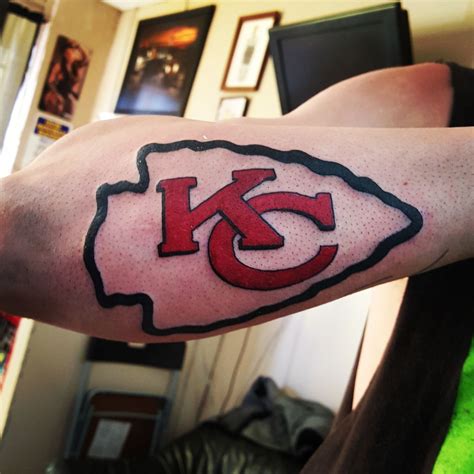 Kansas city tattoo. Small tattoos have been trending for quite some time now. They are a great way to express oneself without being too bold or overbearing. Small tattoos are also an excellent option ... 
