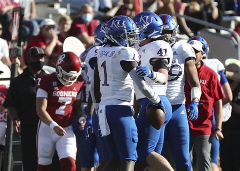 Kansas football recruiting 2022. Dec 15, 2021 · LAWRENCE — Kansas football's 2022 recruiting class is taking shape, as the team is announcing the official additions to its roster during the early signing period. The Jayhawks came into... 
