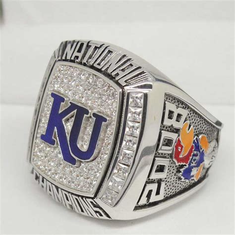 Kansas jayhawks championship rings. Wooden ring box included. 3-4 days for delivery. About 10 days to make a new ring for you if your size is out of stock. Please contact us if you have any questions. Thank you! The KU Kansas Jayhawks 2008 men's basketball team represented the University of Kansas for the NCAA Division I men's intercollegiate basketball season of 2007-2008. 
