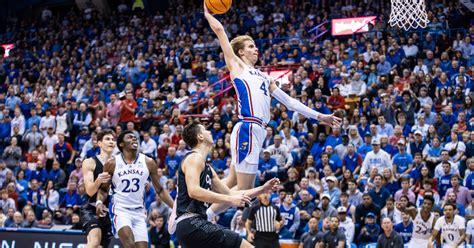 Kansas basketball roster: Starting lineup prediction, bench rotation, depth outlook for 2022-23 season The Jayhawks will be breaking in some new faces as they try to repeat as NCAA Tournament .... 
