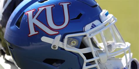 Kansas jayhawks football news. Sep 23, 2023 · LAWRENCE — Kansas football’s 2023 season continued Saturday with a 38-27 win against BYU to open Big 12 Conference play. Here are three observations from the Jayhawks (4-0, 1-0 in Big 12 ... 