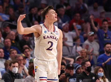Kansas has won the NCAA Tournament three times in program history, with the Jayhawks' most recent title coming in 2008. Kansas March Madness Wins & Best Finishes Kansas' best March Madness finishes came when they won the NCAA Tournament in 1952, 1988 and 2008. . 