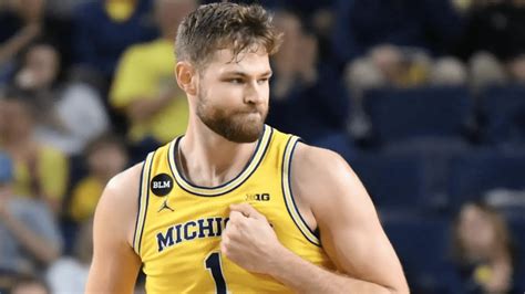 At the beginning of March, his NIL was valued at $601K, which is a 71% decline in his NIL valuation. On a Barstool podcast, Hunter Dickinson said he received “less than six figures” at Michigan last year. Dickinson is one of the best players in the country and recently transferred to Kansas. Is Michigan’s NIL a problem? pic.twitter.com ...