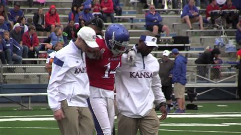 Kansas spring football game. Apr 8, 2022 · Kansas football puts in final preparations for 2022 Spring Preview. Kansas takes the field before its matchup against Texas. The Jayhawks defeated the Longhorns 57-56 in overtime on Nov. 14, 2021 ... 