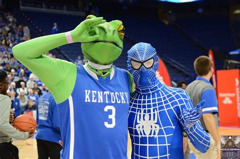 Kansas Coach Bill Self is 7-5 vs. UK as KU head man and 7-6 against the Wildcats overall. Kansas is 5-4 all-time in the SEC/Big 12 Challenge, while Kentucky is 5-3 (the Wildcats did not play in .... 