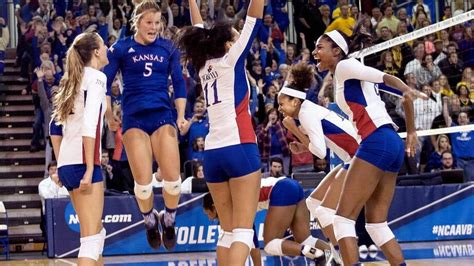 Aug 19, 2023 · LAWRENCE, Kan. – London Davis had 10 kills, leading a balanced Kansas attack as the Jayhawks defeated South Dakota 3-1 (30-28, 25-15, 15-25, 27-25) on Saturday afternoon at Horejsi Family Volleyball Arena. Davis was the only Jayhawk in double figures in kills, but four other players had at least seven as KU hit .238 for the match with 52 ... 