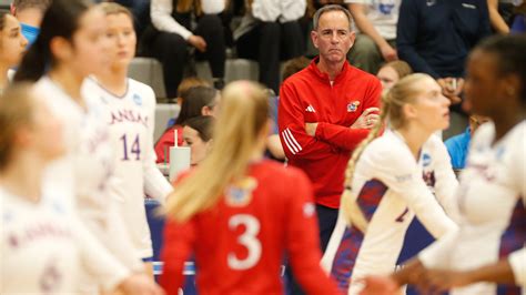 30 Head coach Ray Bechard is in his 26th season leading the Kansas Volleyball program in 2022. Bechard, a four-time Big 12 Coach of the Year, has a career record of 447-302 (.597) while at Kansas, which includes a mark of 167-50 (.770) during a stretch that included six consecutive NCAA Tournament for the Jayhawks from 2012-17.. 