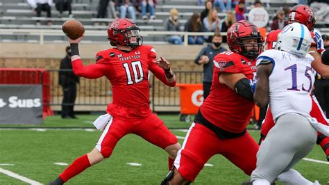 Dec 5, 2020 · Xavier White had 135 yards rushing and 28 receiving, Jonathan Garibay made a late go-ahead field goal and Texas Tech overcame four turnovers to hold off winl... . 
