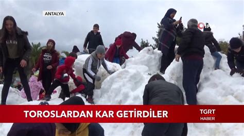 Kar yağmayan Antalya’ya çocuklar için yaylalardan kamyonlarla kar getirildi