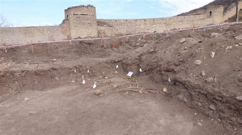 Karabağ'da toplu mezar bulundu
