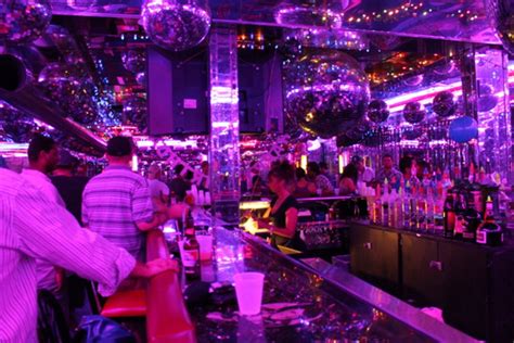 Karaoke st louis. NOVA RED Karaoke Bar, St. Louis, Missouri. 62 likes · 9 were here. Music, Drinks, Style and Fun! 