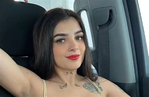 Karely Con Fan Naked