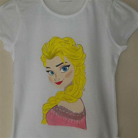 Karlar Ülkesi Elsa t-shirtel .
