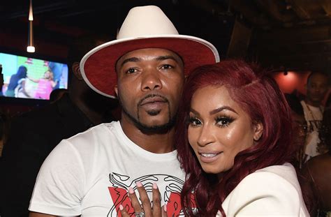 Karlie redd ex husband. Their beef stems from the fact that Skyy says that she was involved with Karlie Redd’s ex-husband, Arkansas Mo, during their engagement. Skyy goes as far as … 