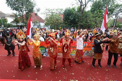 Karnaval gampingan malang 2025.  DALAM RANGKA MEMPERINGATI HUT RI KE- 8...