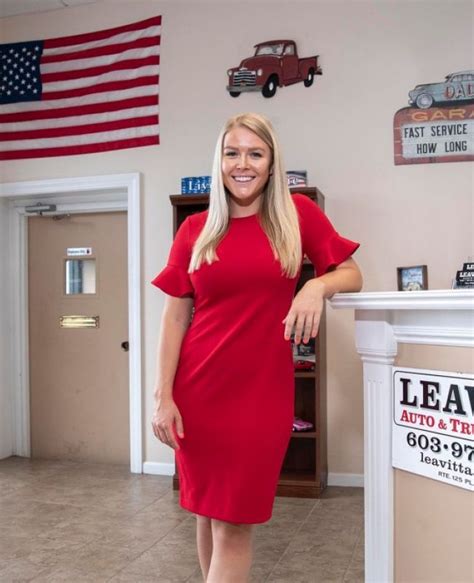 Karoline leavitt net worth. Sep 12, 2022 · How much is Karoline Leavitt Net Worth? As of 2022, Karoline Leavitt’s net worth may range from 1 million dollars to 5 million dollars. The candidate has worked as a news assistant for Fox News Media before placing her foot in politics. She spent three months as a summer intern in 2018 at the Executive Office of the President under Donald Trump. 