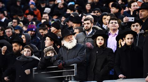 Kashrus Officials Meet as 90,000 Jews Complete Talmud Study