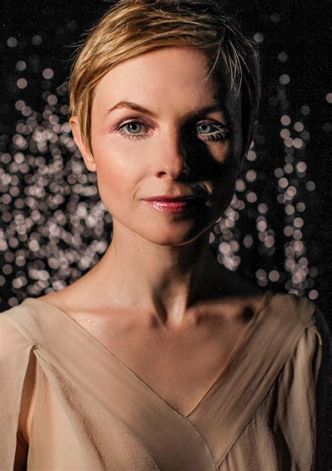 Kat edmonson. Sep 27, 2014 · Singer Kat Edmonson has always looked to the past for inspiration. Her music video for the song "Rainy Day Woman," for example, evokes the technicolor days of the 1960s; ... 