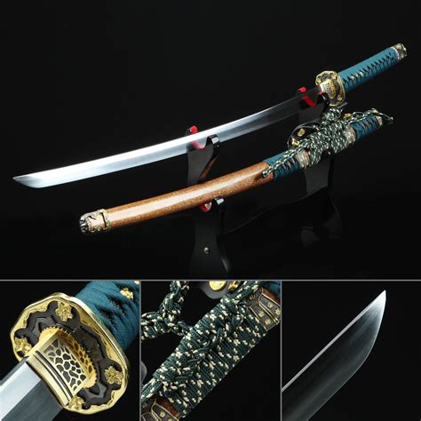 Katana kult. A katana, wakizashi, and tanto are all traditional Japanese swords, but they differ primarily in length. A katana is the longest, usually over 60cm, and was the samurai's primary weapon. … 