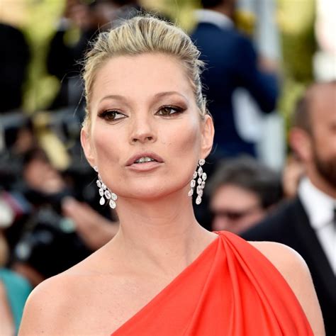 Kate Moss disse sim ao vestido transparente, não ao sutiã - veja …