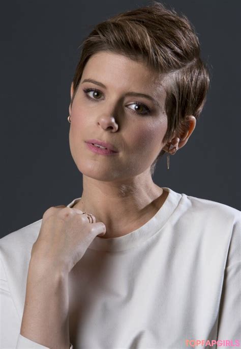 Kate mara nude fakes. Nude appearances: 14 Real name: Kate Rooney Mara Place of birth: Bedford, New York Country of birth : United States Date of birth : February 27, 1983 See also: Most popular 40-50 y.o. celebrities 
