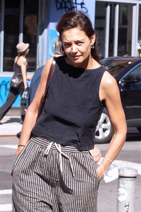 Katie Holmes Wears No Makeup & Rocks New Nose Ring In NYC: …