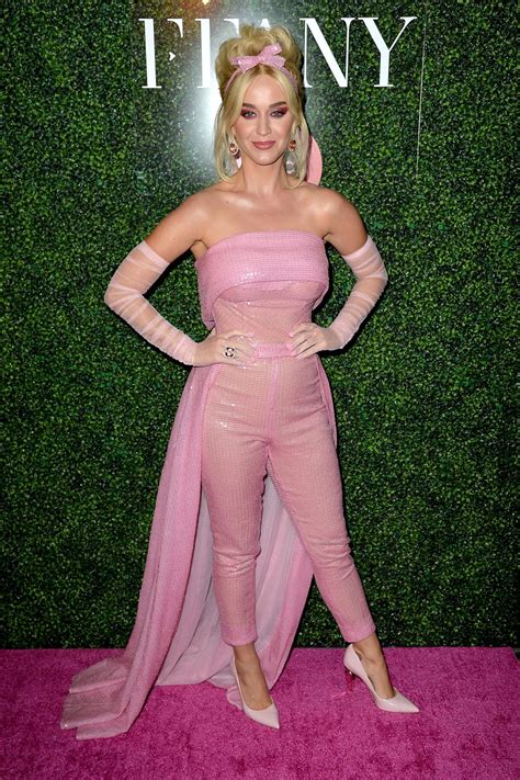 Katy perry shose. Jun 6, 2022 · June 6, 2022 8:00 am. To witness Katy Perry rummage through a garment rack is perhaps catch a glimpse of what it’s like to whip up a hit pop song. She seeks out a hook, searching for everything ... 