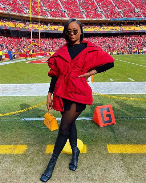 Kayla nicole sports journalist. Kayla Nicole is a renowned sports writer and former beauty pageant champion who achieved prominence in her relationship with Travis Kelce. Furthermore, she 