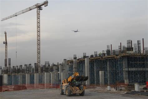 Kayseri Havalimani Yeni Terminal Binasi Insaati Yükseliyor. 