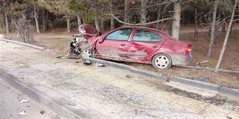 Kaza yapan alkollü sürücü aracını bırakıp olay yerinden ayrıldıs