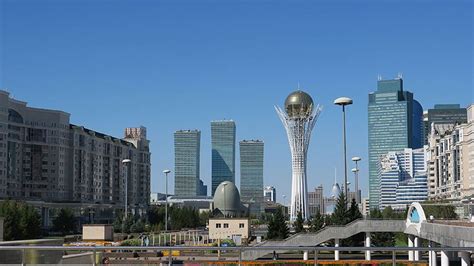 Kazakistan'ın başkentinin adı yeniden Astana oldu Kazakistan Cumhurbaşkanı Kasım Cömert Tokayev, başkent Nur Sultan'ın isminin resmen Astana olarak değiştirilmesini içeren kararnameyi imzaladı.