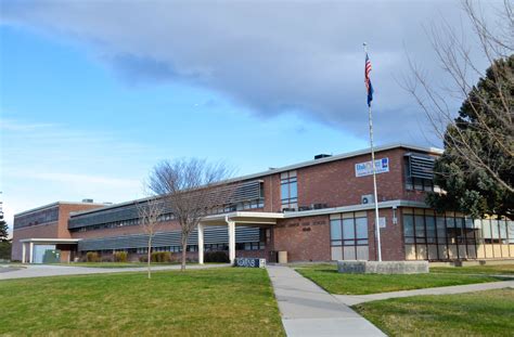 Kearns Jr High School is a middle school in Salt Lake City, UT, serving 867 students in grades 6-8. It ranks in the bottom 50% of all schools in Utah for overall test scores and has a diverse student body with 70% minority enrollment..