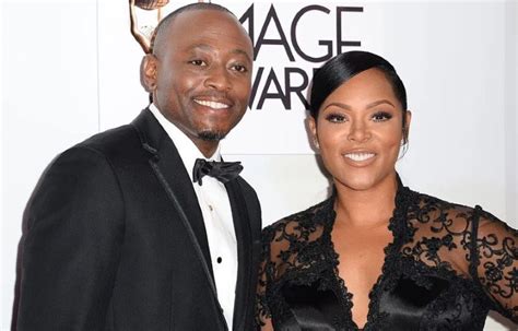 He went on to marry his previous girlfriend and the mother of his child, singer Keisha Epps. The two have been married for over a decade. How old is Keisha Epps? 51 years (May 27, 1971)Keisha / Age. ... Omar Epps net worth: Omar Epps is an American actor, rapper, music producer, and songwriter, who has a net worth of $15 million dollars. ...
