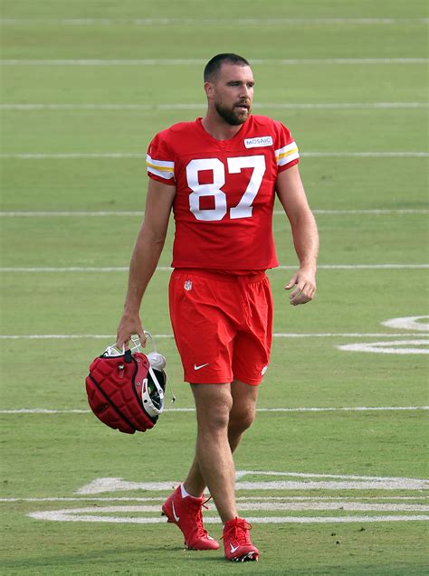 Kelce jersey sales jump nearly 400% after Swift attends Chiefs game
