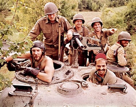 Kelly's heroes film. Reissue from mid- to late 1970s distributed by Polydor Inc. Metro-Goldwyn-Mayer presents a Katzka-Loeb Production starring Clint Eastwood, Telly Savalas, Don Rickles, Carroll O'Connor and Donald Sutherland in "Kelly's Heroes". Written by Troy Kennedy Martin. 