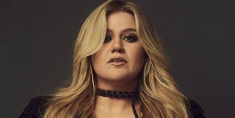 Kelly Clarkson Hints At Drama Behind Her Divorce With 2 Fiery New Songs