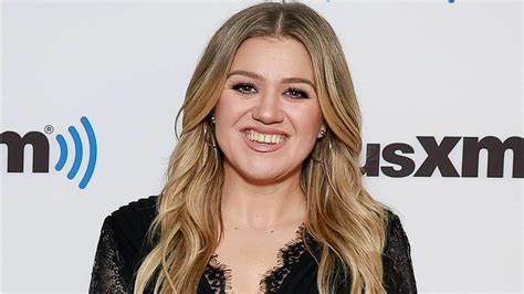 Kelly Clarkson Sells Music Catalog
