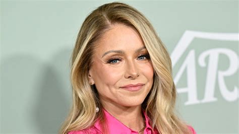Kelly Ripa doesn't think there will be a female president in her lifetime: 'It's scary. It's sad'