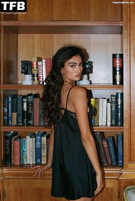 Kelly gale nude. Gail O’Grady Body Statistics: Weight in Pounds: 128 lbs Weight in Kilogram: 58 kg Height in Feet: 5′ 3″ Height in Meters: 1.60 m Body Build/Type: Slim 