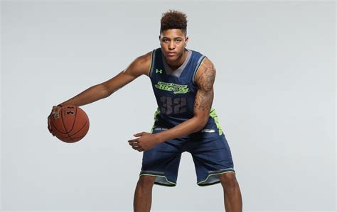 Kelly Oubre Jr. | Physical Features: Kelly Oubre was born under the astrological sign of Sagittarius on December 9, 1995. He has an athletic build and a height of 6 feet and 6 inches, and his listed weight is 87 kg (191.8 lbs). Moreover, the basketball star has hazel brown eyes and dark brown hair.. 
