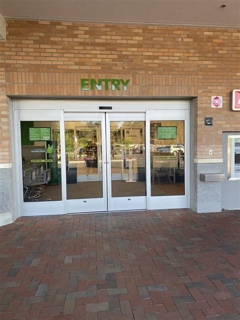 Kelly park publix. 1.5 approx miles from the new Publix and the 429 ramps at Kelly Park Crossing!...4.88 acres with 160 feet of W Kelly Park Road frontage being offered! Level ... 