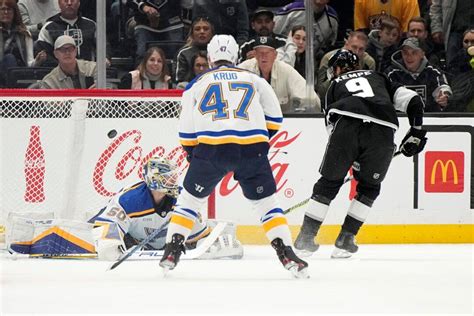 Kempe and the Kings cruise to a comfortable 5-1 win over the Blues