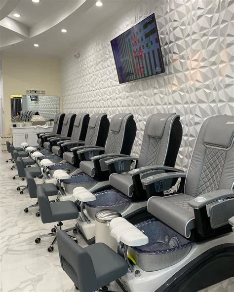 Kendall's nail lounge reviews. Kendall - (305) 382-0100 Book Now. Pembroke Pines - (954) 431-8777 Book Now. Menu. Shop Last Min Deals ... Your experts in body waxing, skincare, therapeutic massages, and nail services. Get to know Senses and discover how we care about your experience. Kendall - ... Reviews . Senses sets itself apart. ... 