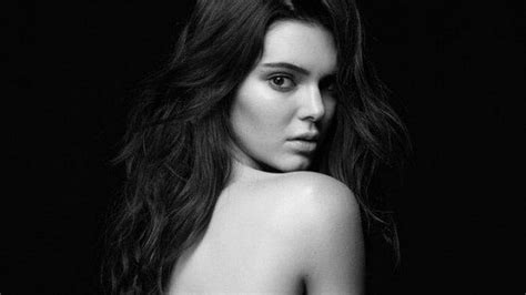Feb 24, 2022 · Kendall Jenner Posed Completely Nude in a Black-and-White Photo. And she sipped from an In-N-Out cup while wearing a monokini. Kendall Jenner got vulnerable in her latest photo shoot. Few things ... 