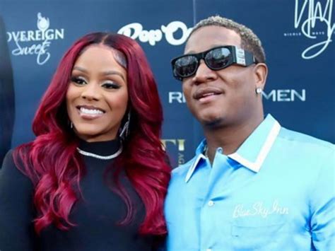 Kendra robinson and joc. June 3, 2022 · 10 min read. Kendra Robinson joined the cast of ‘Love and Hip Hop Atlanta’ as the love interest-turned-wife of fellow castmate and rapper, Yung Joc. But the truth is, she is so much more than just a reality television star. Robinson truly personifies the title of ‘Boss Woman.’. Robinson is an HBCU graduate, a member of ... 