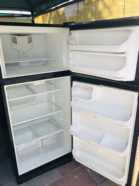 The Kenmore refrigerator model 253 is -5 to 5 Fahrenheit, but the preset only covers a small area. It has a warranty period of one year following the initial delivery date. ... The dimensions and specifications of the Kenmore refrigerator models 106, 253, 363, 795, and 596 have been discussed. .... 