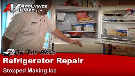 Kenmore refrigerator ice maker not making ice. A frozen or clogged water line could cause a Kenmore ice dispenser to not fill with water. Examine the water lines at the rear of the refrigerator for noticeable kinks or clogs caused by hard water from the house line system. Use a vinegar-and-water solution to clean the pipes. If frozen water is blocking your refrigerator's water line, you can ... 