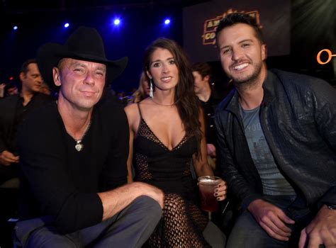 Mary Nolan is the girlfriend of country music superstar Kenny Chesney. While she may not be as well-known as her famous boyfriend, Mary has certainly made a name for herself in her own right. Here are 8 interesting facts about Mary Nolan, Kenny Chesney’s girlfriend: 1. She is a nurse: Mary Nolan is a registered nurse who works in …. 